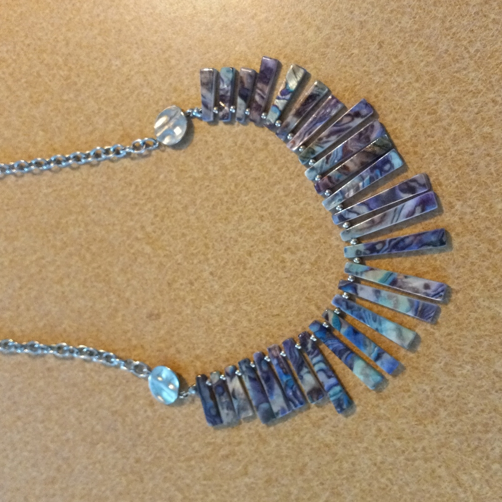 Beautiful ABALONE NECKLACE preloved - Picture 2 of 7